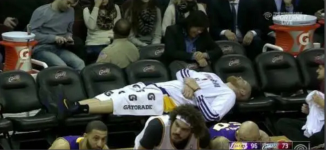 官方网站-太太惨了!勇士紧急签32+12中锋!1天连伤3人!库里被迫带伤临时上阵!